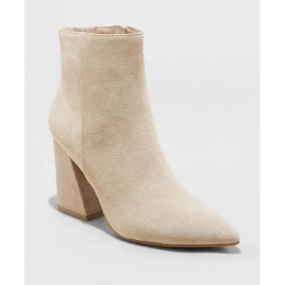 Target Cullen Beige Faux Suede Pointed Toe Block Heel Ankle Booties 7.5 Tan Zip